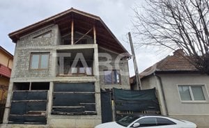 Vila la rosu in Centru Brasov ideala pentru locuinta sau afacere 