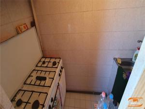 Apartament 3 camere,2 bai 2 balcoane Centrala proprie. - imagine 13