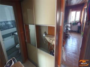 Apartament 3 camere,2 bai 2 balcoane Centrala proprie. - imagine 8