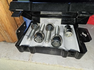 Set antifurt roti Renault Volkswagen  - imagine 3