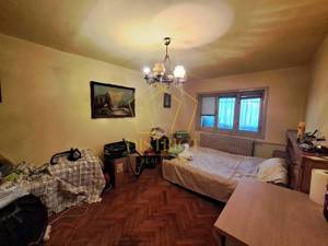 Apartament decomandat cu 3 camere, balcon si garaj | Lipovei