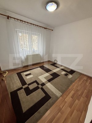 Apartament 4 camere în cartierul Micro 16, etaj 1