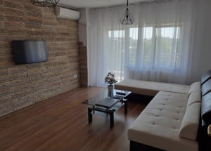 Apartament 2 camere decomandat 4/15, piscina ,parcare, Ansamblul Primăvara.