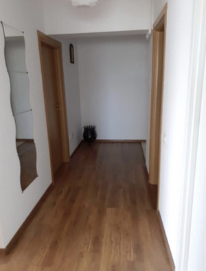 Apartament 2 camere decomandat 4/15, piscina ,parcare, Ansamblul Primăvara. - imagine 2