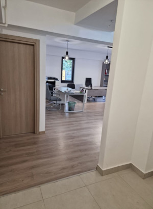  Apartament 4 camere cu terasa si gradina, doua locuri de parcare/ Banu Manta - imagine 2