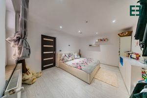 Casă 4 camere și 1314 mp Teren - Aradul Nou - Arad - imagine 6