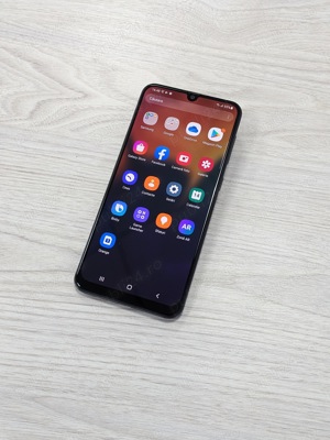 SAMSUNG A50 128Gb 4Gb + Folie + Cablu + Husa Corning Gorilla Glass 128GB memori 4GB ram 3 Camere Fot