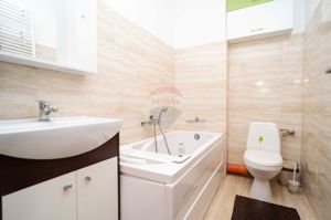 Apartament cu 3 camere de vânzare în zona Nicolina - imagine 15