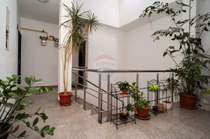 Apartament cu 3 camere de vânzare în zona Nicolina - imagine 18