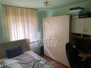 Apartament 3 camere, decomandat cu garaj, zona calea Lipovei - imagine 4