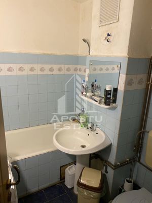 Apartament 3 camere, decomandat cu garaj, zona calea Lipovei - imagine 6