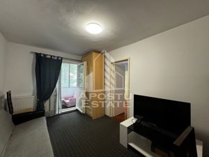 Apartament cu 3 camere, etaj intermediar, centrala proprie, Girocului - imagine 2