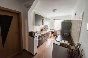 Apartament 3 camere, etaj intermediar, centrala proprie, zona Lipovei - imagine 3