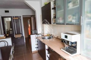 Apartament 3 camere, etaj intermediar, centrala proprie, zona Lipovei - imagine 4