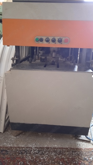 Vând mașină debavurat PVC Elumatec 