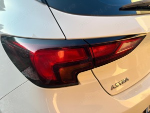 autoturism opel astra K