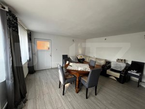 Casa de vanzare, cu 5 camere, 200 mp, Livezile - imagine 2