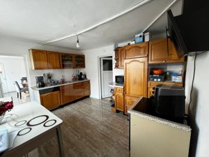 Casa de vanzare, cu 5 camere, 200 mp, Livezile - imagine 4