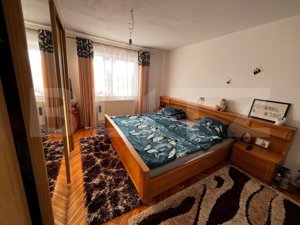 Casa de vanzare, cu 5 camere, 200 mp, Livezile - imagine 9