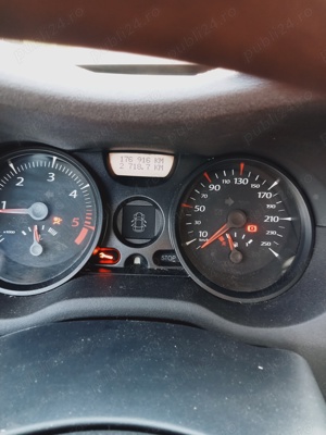 Vînd Renault Megan  - imagine 3