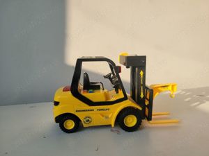 Vând jucării pentru copii   Strângem bani pentru LEGO Minecraft!