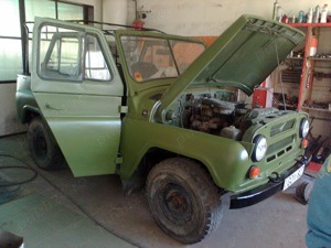Mașina teren UAZ, renovată cu piese originale, în stare foarte bună  - imagine 4