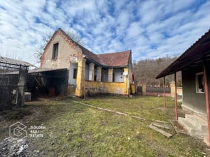 Casa traditionala cu teren generos in Odvos, județul Arad  - imagine 2