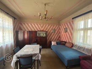 Casa traditionala cu teren generos in Odvos, județul Arad  - imagine 7