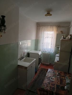 De Vanzare apartament cu 4 camere, zona ultracentrala - imagine 8