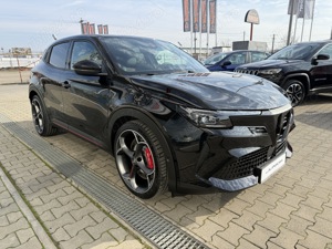 Alfa Romeo Junior 2026 Veloce Elettrica Q2 FWD 280CP345Nm BEV54kWh Cul. 601 Nerro Tortona AutoSiena - imagine 9