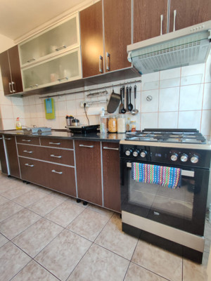 Apartament cu 2 camere, decomandat, bloc din 1978, et 4 /Vitan - Stadion Olimpia - imagine 12