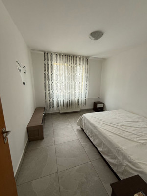 Apartament cu 3 camere, decomandat, bl 1978, et 4/10, Basarabia-Chișinău - imagine 2