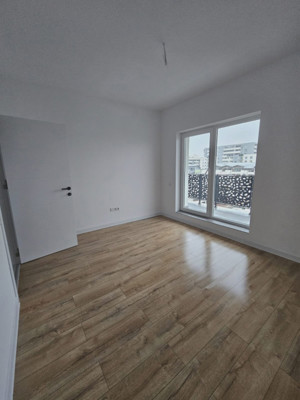 Apartament cu 3 camere, decomandat, 3/4, 2025 / Titan / Parcul Teilor - imagine 3