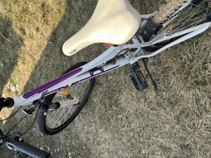 Vând bicicletă damă