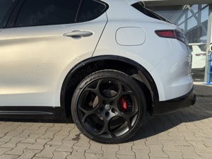 Alfa Romeo Stelvio 2025 Veloce 2.0T4 280CP 400Nm ZF8 252 Bianco Lunare Grigio Moonlight - AutoSiena - imagine 10
