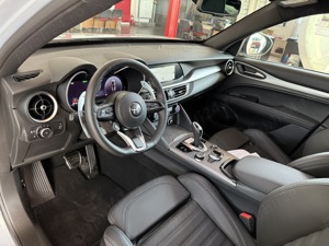 Alfa Romeo Stelvio 2025 Veloce 2.0T4 280CP 400Nm ZF8 252 Bianco Lunare Grigio Moonlight - AutoSiena - imagine 14