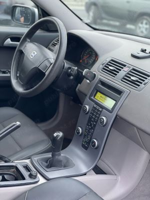 Volvo v50 1.6 Diesel Manual - imagine 13 Volvo v50 1.6 Diesel Manual - imagine 13