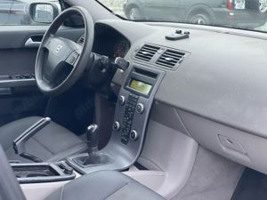 Volvo v50 1.6 Diesel Manual - imagine 11 Volvo v50 1.6 Diesel Manual - imagine 11