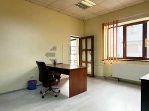 Birou 65 mp de inchiriat ultracentral in Oradea - imagine 8