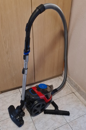 Vand aspirator fara sac Philips PowerPro Cyclone 5