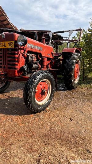 Tractor MC cormick farmall D324