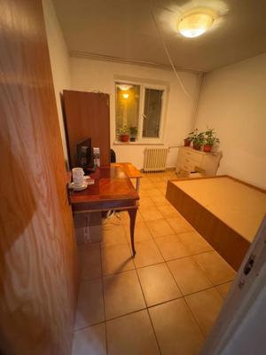 Apartament de 4 camere ( Bloc Reabilitat )-Petre Ispirescu-Rahova-Sebastian - imagine 12