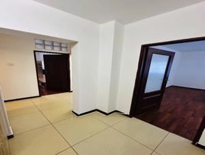 Apartament de 3 camere DECOMANDAT-13 Septembrie-Sebastian - imagine 2