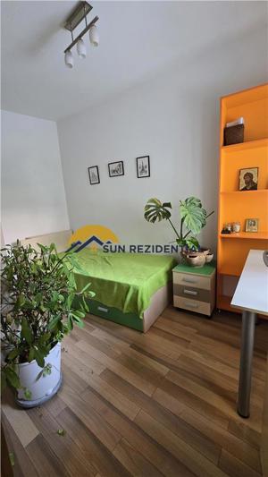 Apartament in vila -cu 4 dormitoare si 2 sufragerii - imagine 13