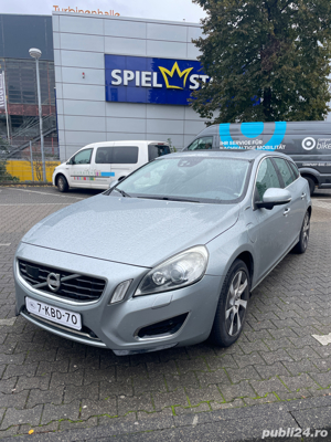 Volvo V60 2.4 D6 Plug-in Hybrid - imagine 7