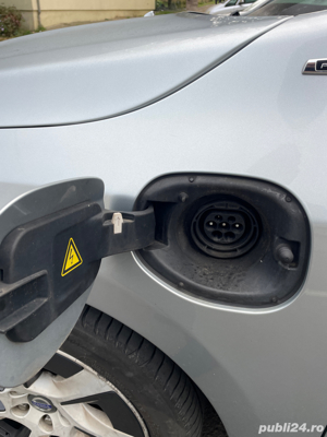 Volvo V60 2.4 D6 Plug-in Hybrid - imagine 9