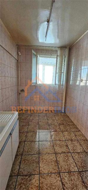 Apartament 2 camere de vanzare Piata Muncii - Basarabia - imagine 2