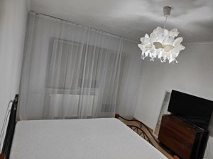 Apartament cu 3 camere, semidecomandat, situat in zona Sagului. - imagine 4