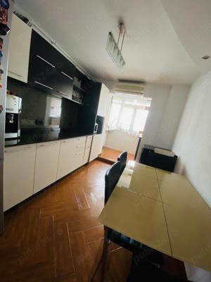 PROPRIETAR Vand Apartament 4 camere - imagine 3
