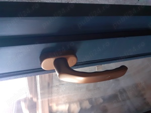 Vand usa noua, lemn cu geam termopan